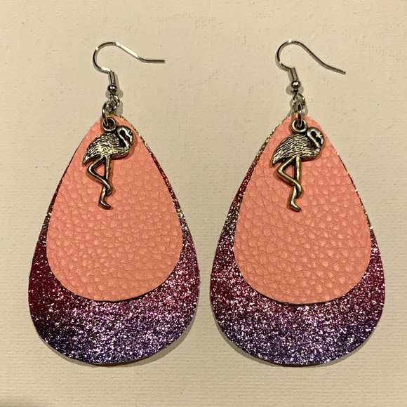 Dynamic Duo Designs Jewelry - Pink Flamingo 🦩 Faux Leather glitter charm earrings